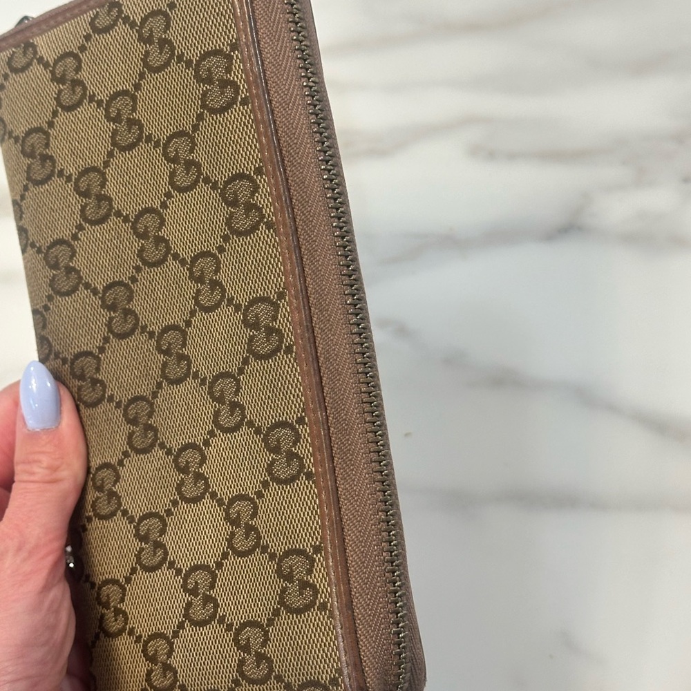 Gucci Brown Monogram Continental Wallet with Gold Charm - Picture 5 of 7